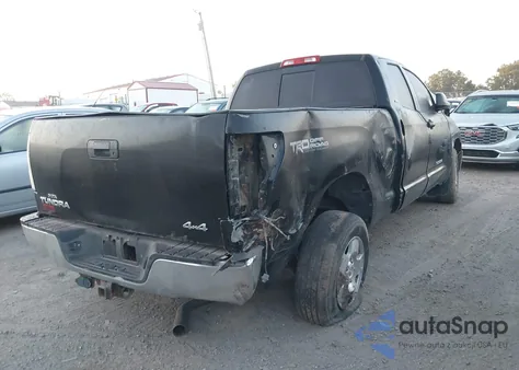 2010 Toyota Tundra Grade 4.6L V8 z USA, uszkodzony, nr VIN 5TFUM5F15AX009689